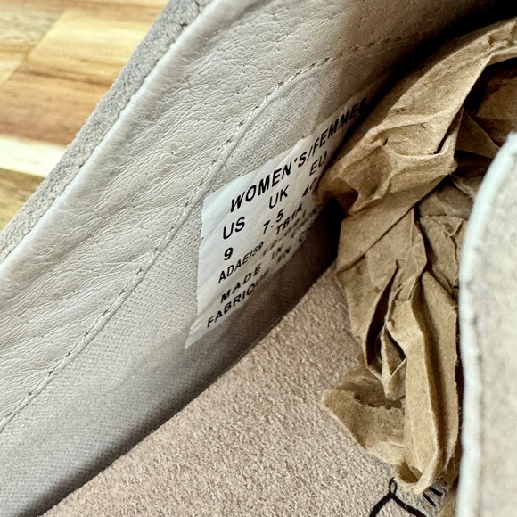 The North Face Slip On Shoes Women's Size 9 Beige Suede Leather Casual - Picture 8 of 9